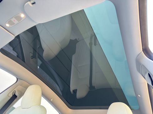 Used 2023 Tesla Model Y Long Range image 12