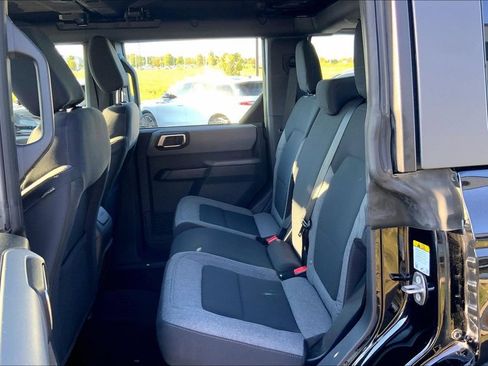 Used 2023 Ford Bronco 4-Door w/ Sasquatch Package AWD/4WD image 11