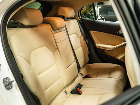 Used 2020 Mercedes-Benz GLA 250 4MATIC image 12