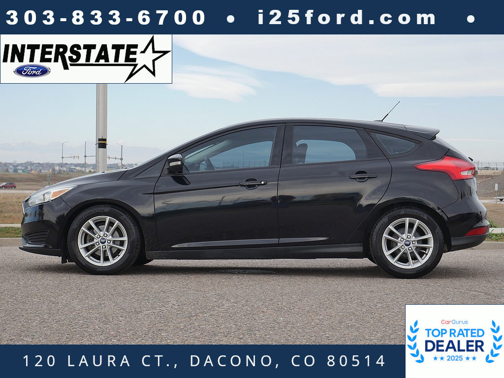 Used 2016 Ford Focus SE w/ SE Cold Weather Package FWD image 2