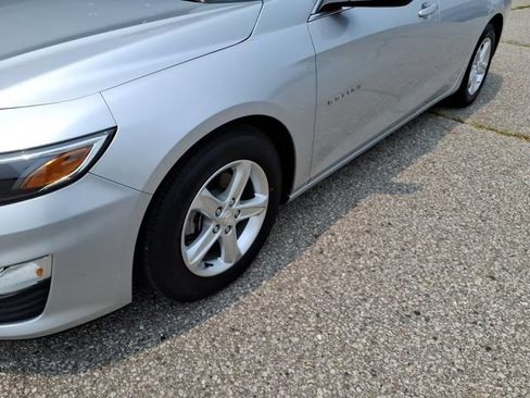 Used 2021 Chevrolet Malibu LS FWD image 4