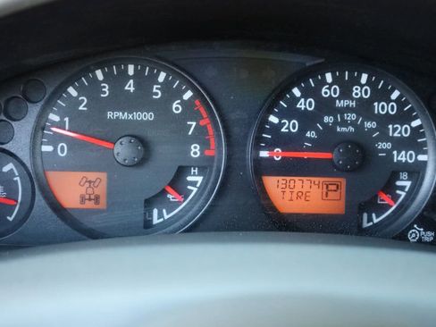 Used 2017 Nissan Frontier SV image 8