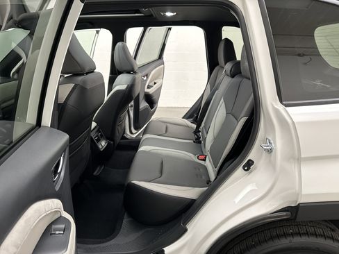 Used 2025 Subaru Forester Limited w/ Popular Package #2 image 21