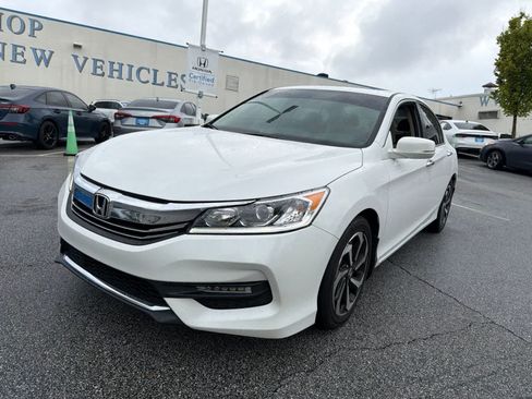 Used 2016 Honda Accord EX image 1