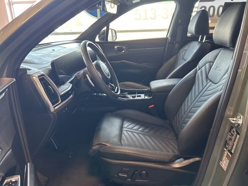 Used 2025 Kia Sorento SX Prestige image 21