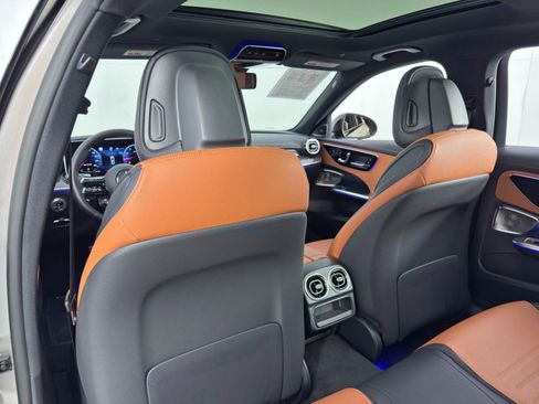 Used 2024 Mercedes-Benz C 43 AMG 4MATIC Sedan image 43