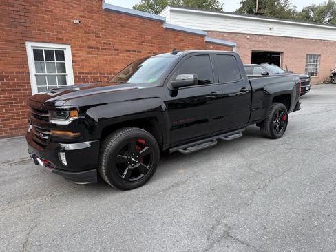 Used 2018 Chevrolet Silverado 1500 LT w/ Redline Edition image 3