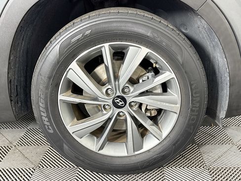 Used 2019 Hyundai Santa Fe SEL w/ Cargo Package FWD image 31