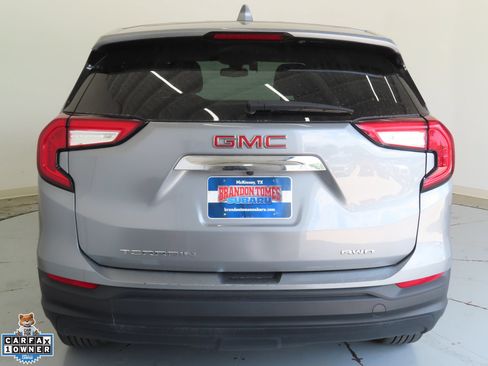 Used 2024 GMC Terrain SLE AWD/4WD image 4
