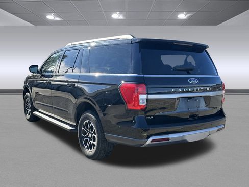 Used 2024 Ford Expedition Max XLT image 5