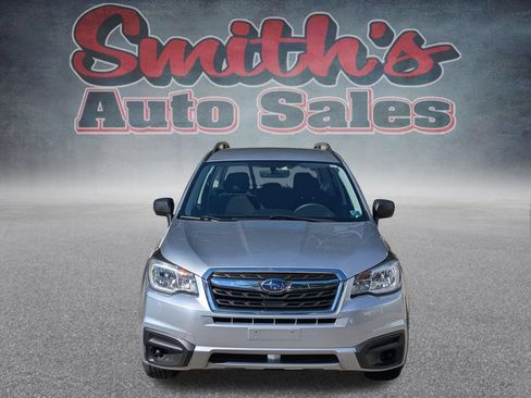 Used 2018 Subaru Forester 2.5i w/ Alloy Wheel Package AWD/4WD image 2