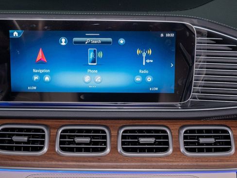 New 2026 Mercedes-Benz GLS 580 4MATIC image 18