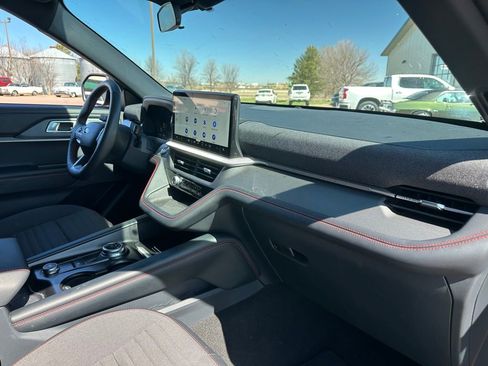 Used 2025 Ford Explorer ST-Line image 31