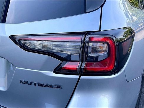Used 2025 Subaru Outback Onyx Edition AWD/4WD image 34