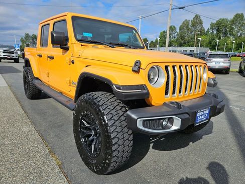 Used 2021 Jeep Gladiator Overland image 7