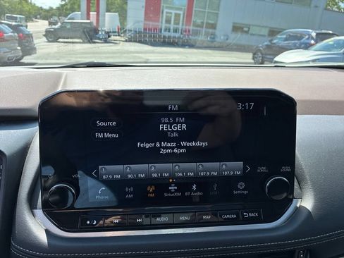 Certified 2023 Nissan Rogue SL w/ SL Premium Package AWD/4WD image 19