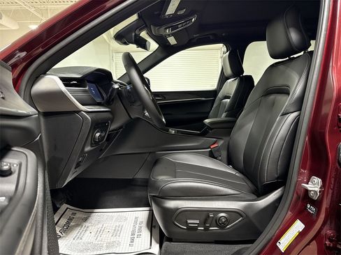 New 2025 Jeep Grand Cherokee Limited 4xe image 17