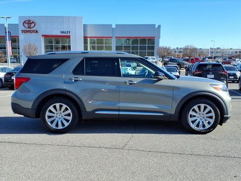 Used 2020 Ford Explorer Limited w/ Class III Trailer Tow Package image 3