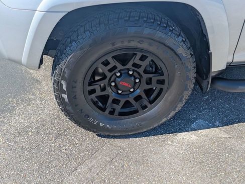 Used 2023 Toyota 4Runner SR5 Premium image 33