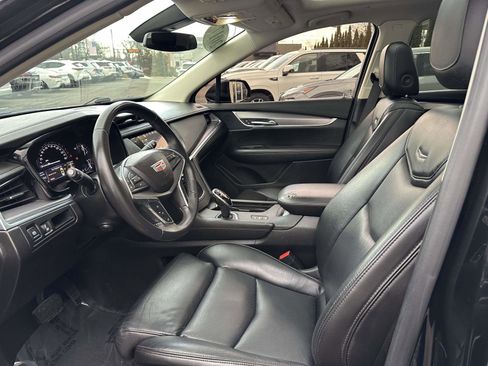 Used 2017 Cadillac XT5 Luxury w/ Driver Awareness Package image 12