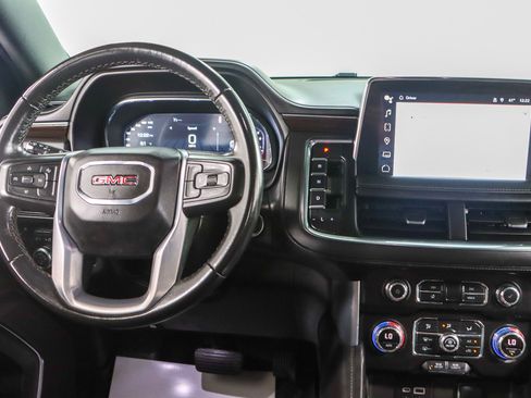 Used 2022 GMC Yukon XL SLE image 18