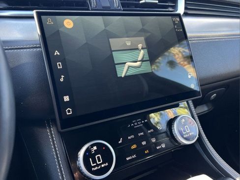 Used 2024 Jaguar F-PACE R-Dynamic S image 28