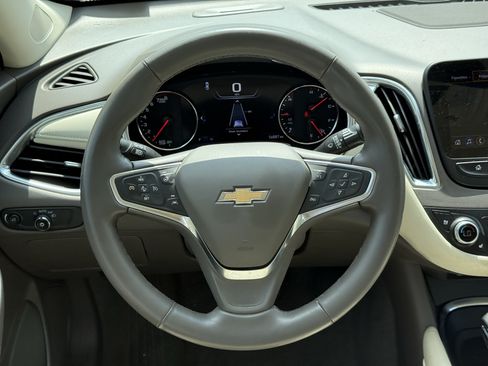 Used 2024 Chevrolet Malibu LT FWD image 15