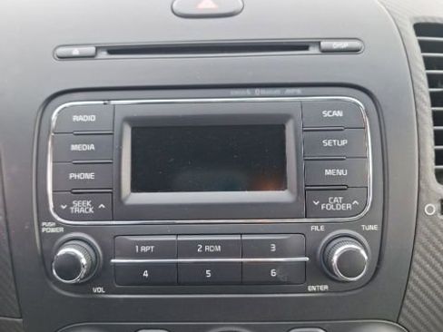 Used 2015 Kia Forte EX image 12