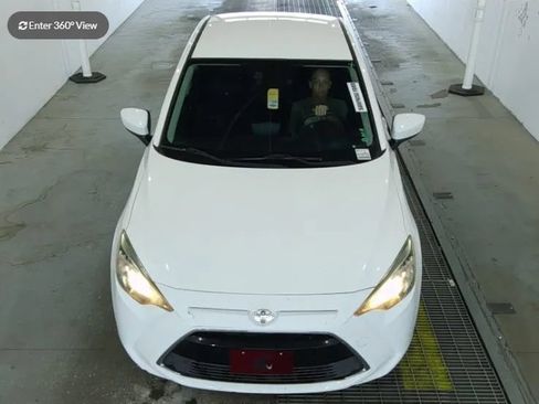 Used 2017 Toyota Yaris iA FWD image 4