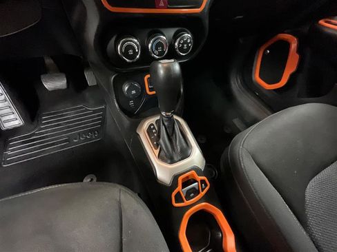 Used 2016 Jeep Renegade 75th Anniversary AWD/4WD image 16