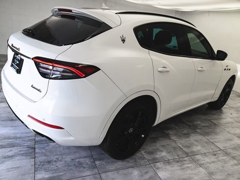 Used 2022 Maserati Levante GT AWD/4WD image 6