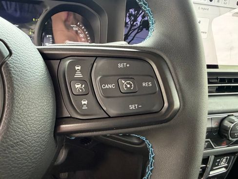 Certified 2025 Jeep Wrangler Unlimited Rubicon 4xe w/ Convenience Group AWD/4WD image 22