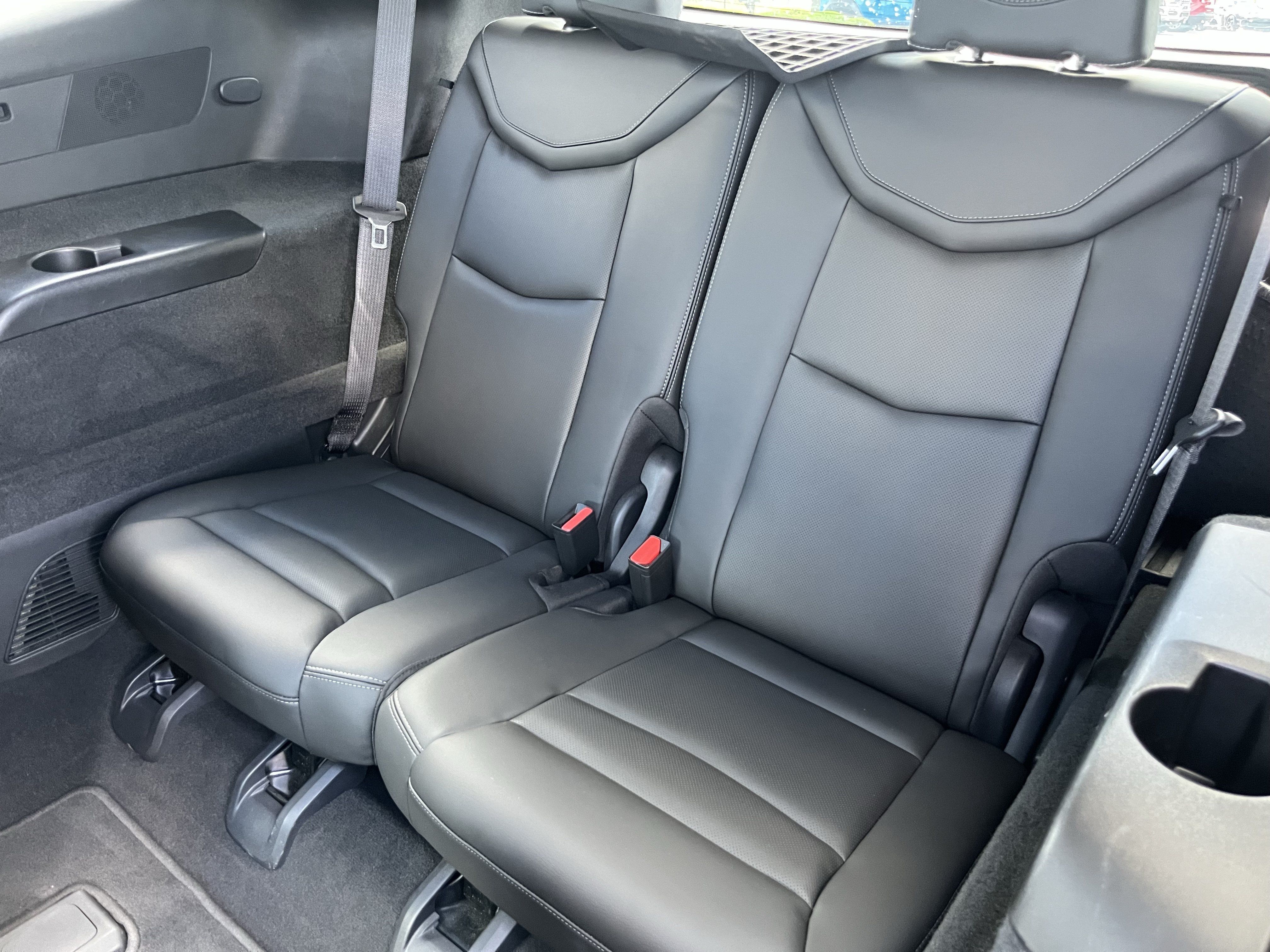 Used 2020 Cadillac XT6 Sport w/ LPO, Floor Liner Package AWD/4WD image 19