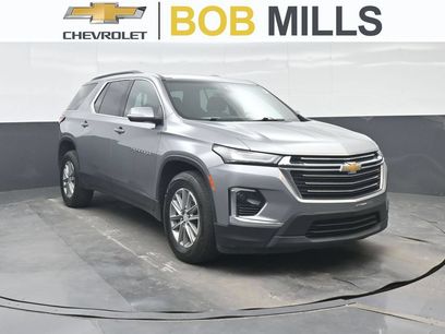 Used 2023 Chevrolet Traverse LT