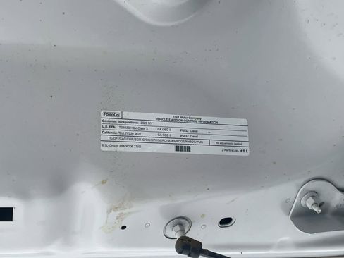 Used 2023 Ford F250 Lariat w/ Chrome Package image 41