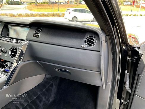 Used 2020 Rolls-Royce Cullinan image 15