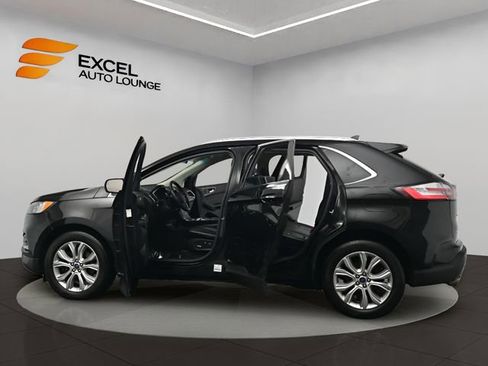 Used 2019 Ford Edge Titanium image 42