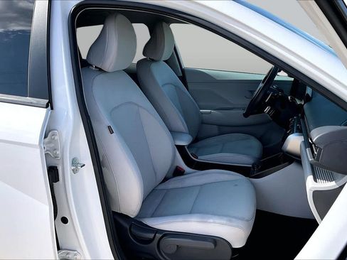 Used 2024 Hyundai Kona SEL w/ Convenience Package FWD image 9