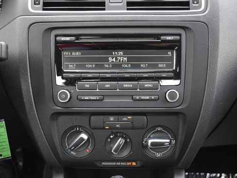 Used 2012 Volkswagen Jetta SE image 20