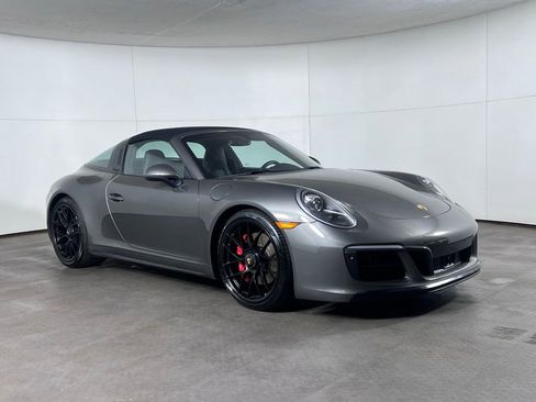 Certified 2019 Porsche 911 Targa 4 GTS AWD/4WD image 9