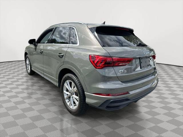 Used 2024 Audi Q3 2.0T Premium w/ Convenience Package AWD/4WD image 5