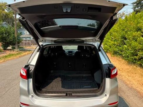 Used 2019 Chevrolet Equinox LT FWD image 10