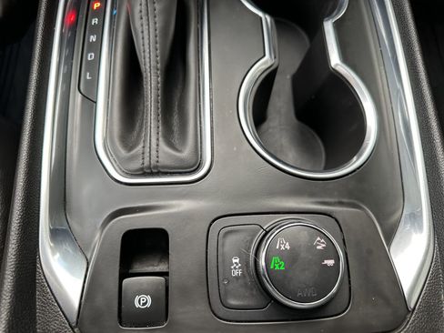 Used 2019 Chevrolet Traverse LT w/ LT Premium Package image 32