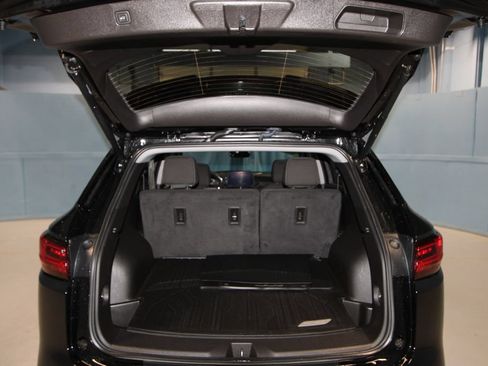 Used 2024 Chevrolet Blazer LT w/ Convenience Package FWD image 35