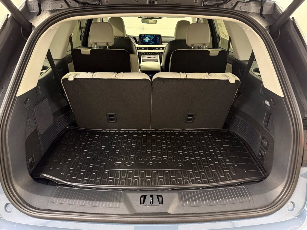 Used 2026 Lincoln Aviator AWD image 37