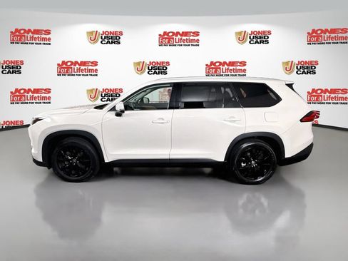 Certified 2024 Toyota Grand Highlander AWD image 15