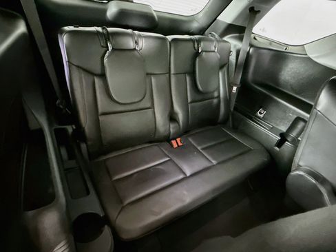 Used 2023 Ford Explorer Limited w/ Equipment Group 301A AWD/4WD image 35