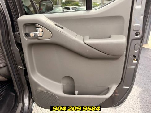 Used 2017 Nissan Frontier SV w/ SV Value Truck Package RWD image 27