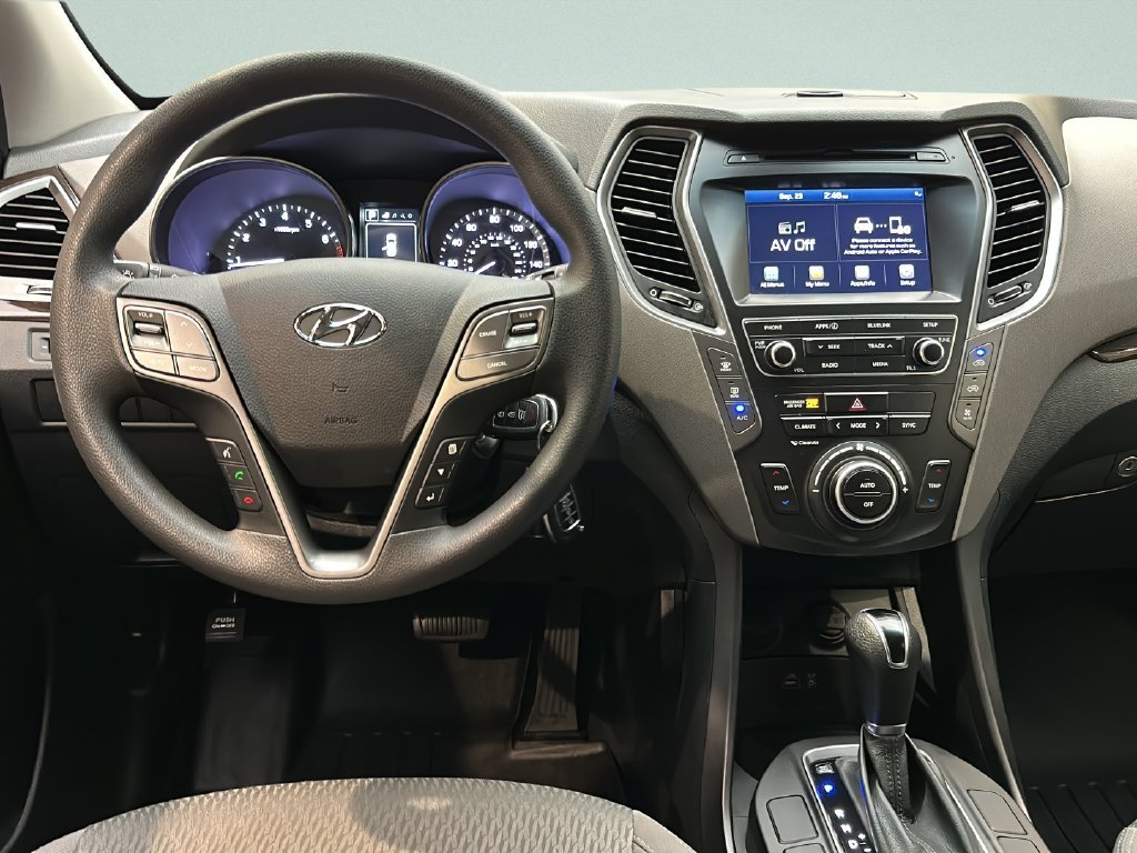 Used 2017 Hyundai Santa Fe SE AWD/4WD image 21