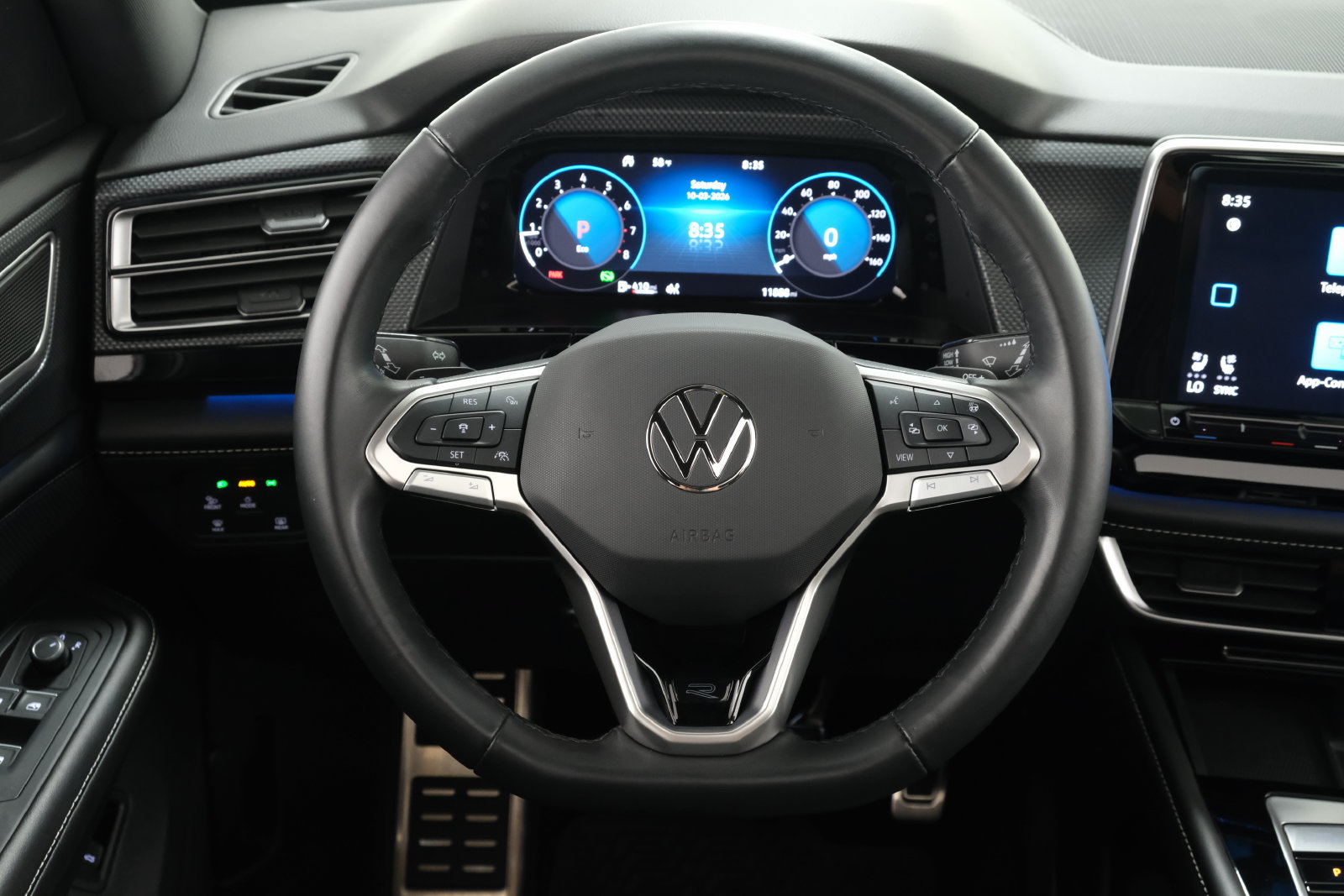 Used 2024 Volkswagen Atlas Cross Sport SEL R-Line AWD/4WD image 13